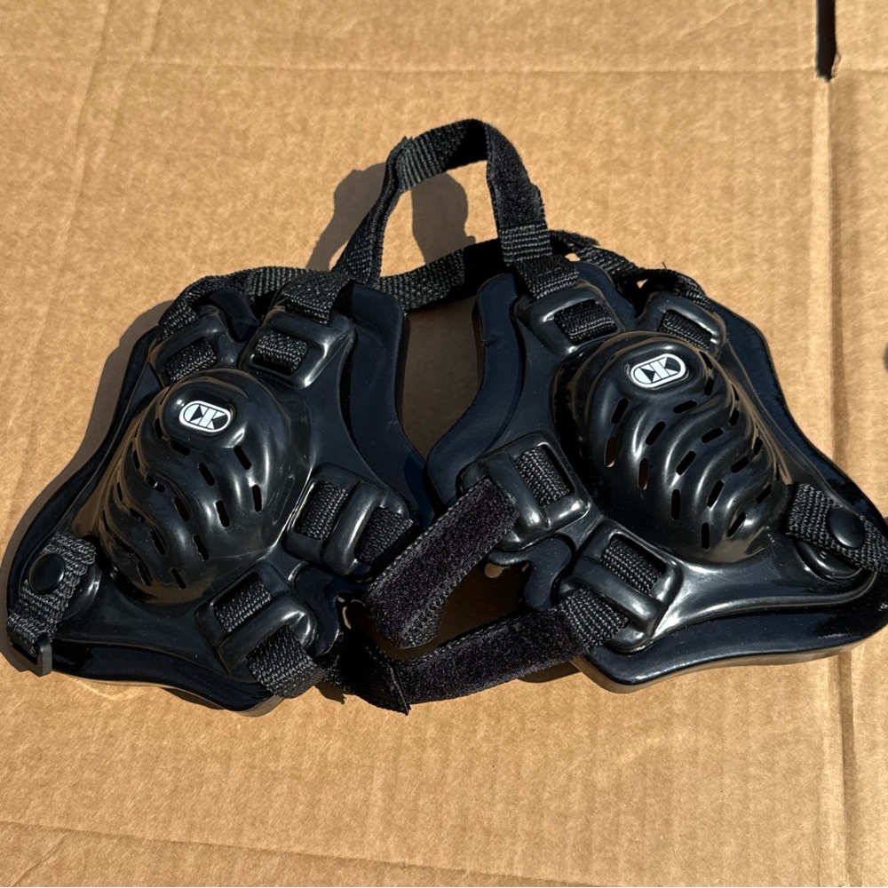 Cliff Keen F5 Tornado Wrestling Headgear  One Size Fits All Black Scuffs